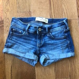 Hollister 🦅 Short-Short Low Rise Size 0 Waist 24 🔥 Like New 🔥